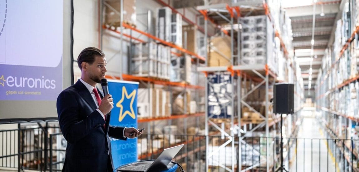 Ultramodern, robotizált raktárat nyitott az Euronics