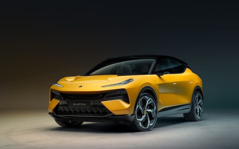 A Lotus szerencsét próbál a luxus EV SUV-ok piacán