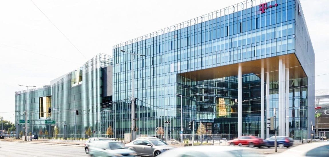 Négynapos munkahét bevezetését teszteli az MTelekom