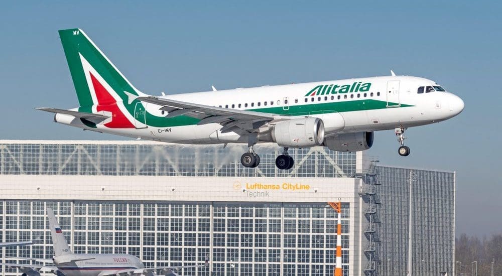 Megszűnik 74 év után az Alitalia
