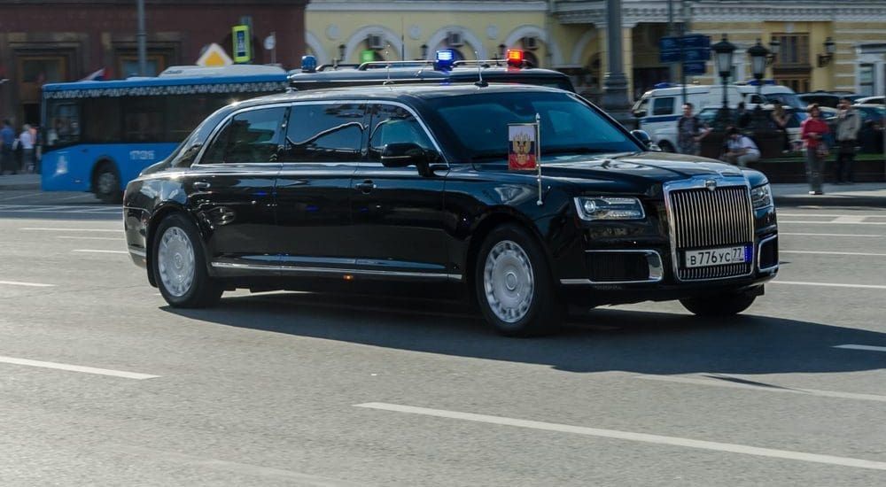 Tatárok gyártják sorozatban az orosz luxusautót