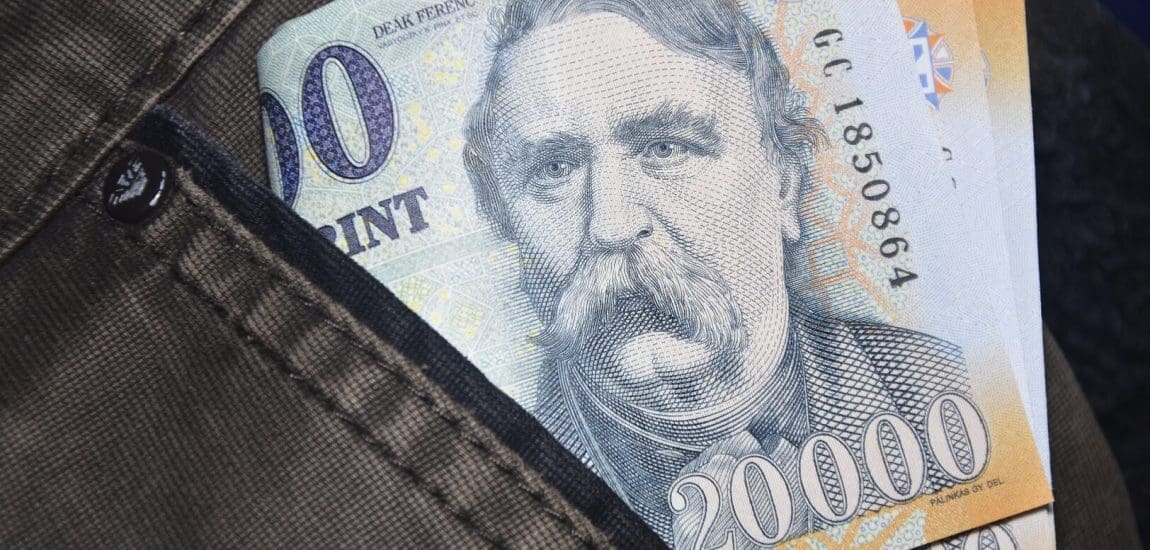 Ezúttal a forint felé billent a mérleg