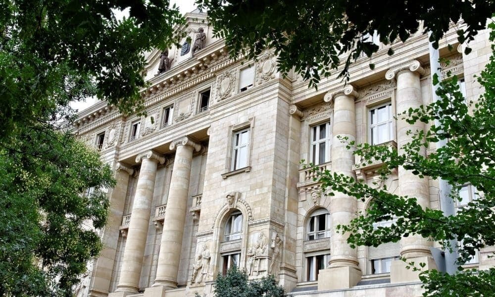 Tiltott pénzgyűjtés – Az MNB lecsapott egy illegális befektetési hálózatra