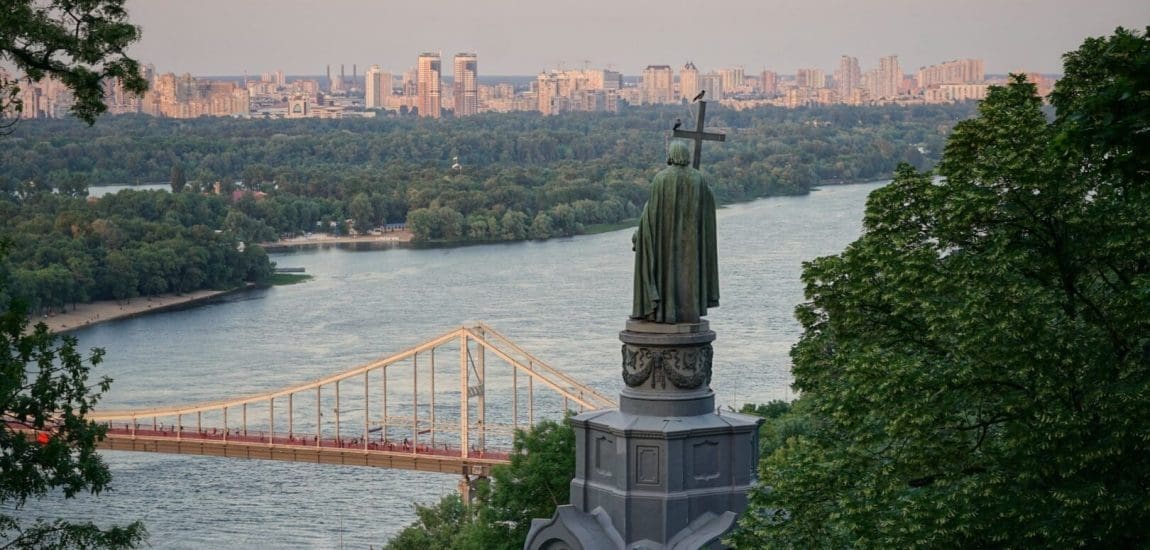 Májusban több mint 10 százalékkal nőttek a reálbérek