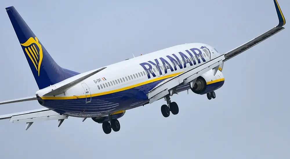 A Ryanair negyedéves profitja kisebb lett a becsültnél