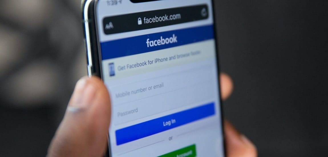 Felemás jelentés a Facebooktól