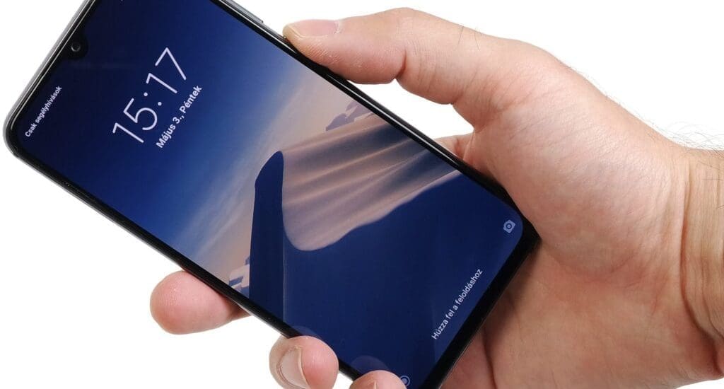 Már 7,5 tonnánál jár a használt mobiltelefon kampány