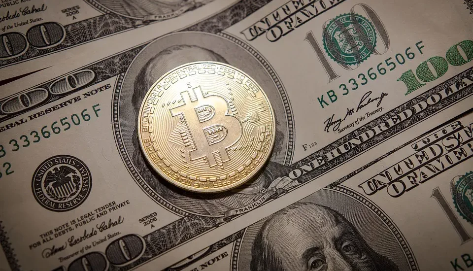 A kriptopiacon 250 ezer dolláros bitcoinár is jöhet? – Hoskinson brutális jóslata felforgathatja a piacot