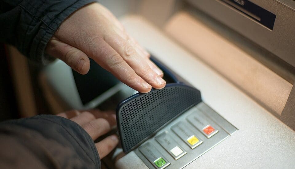 <strong>Ezért kell növelni az ATM-ek számát a bankoknak, de a Revolut megússza</strong>