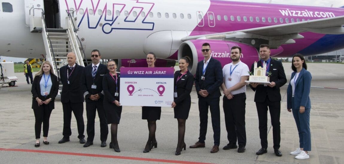 Elindította első járatát a Wizz Air Debrecenből Antalyába