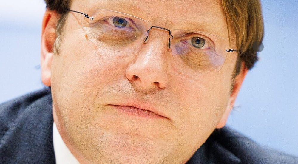 Várhelyi Olivér az európai egészségügy és állatjólét Élén