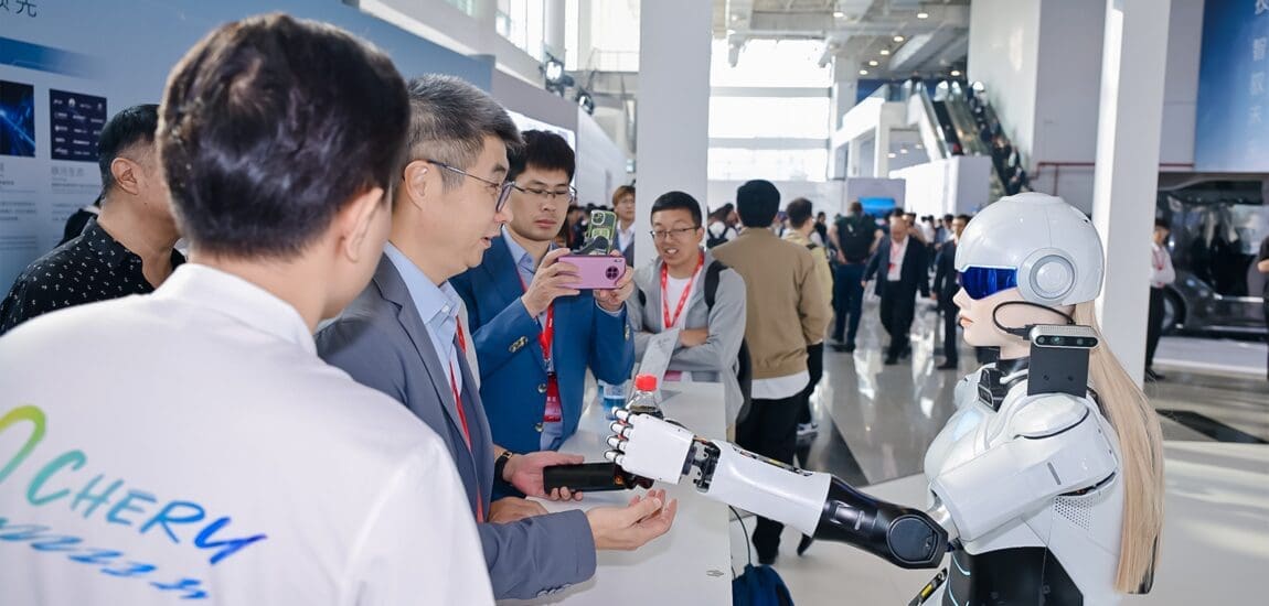 Innováció – Humanoid robot, mechanikus kutya