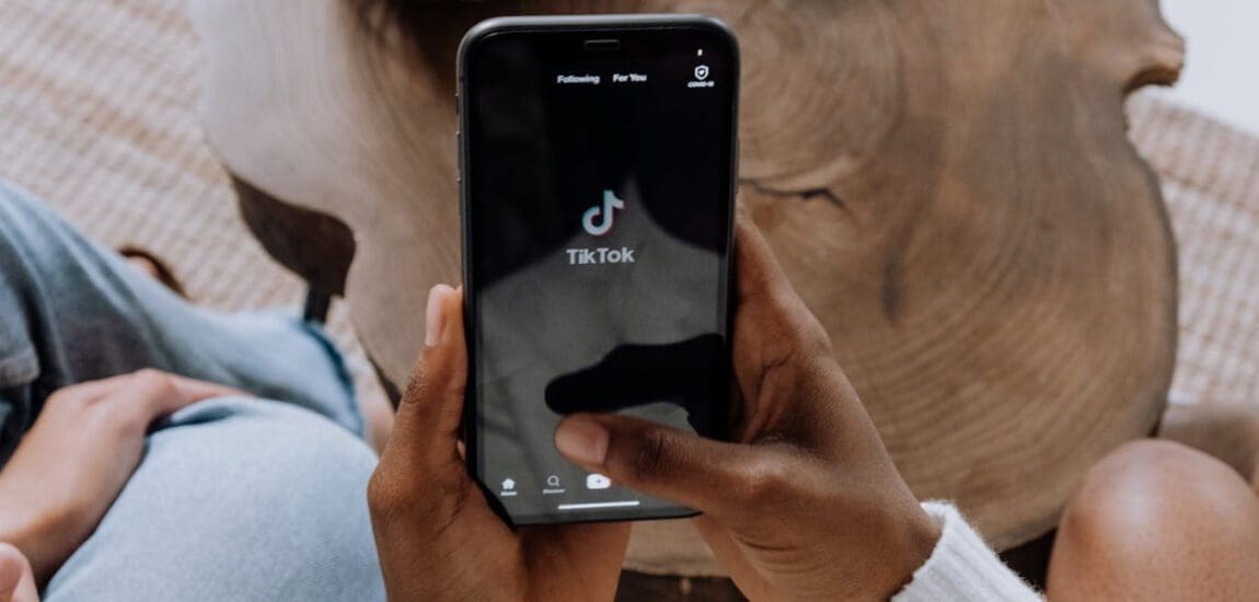 Miért népszerű a TikTok, hogyan növelhető általa az eladások száma?