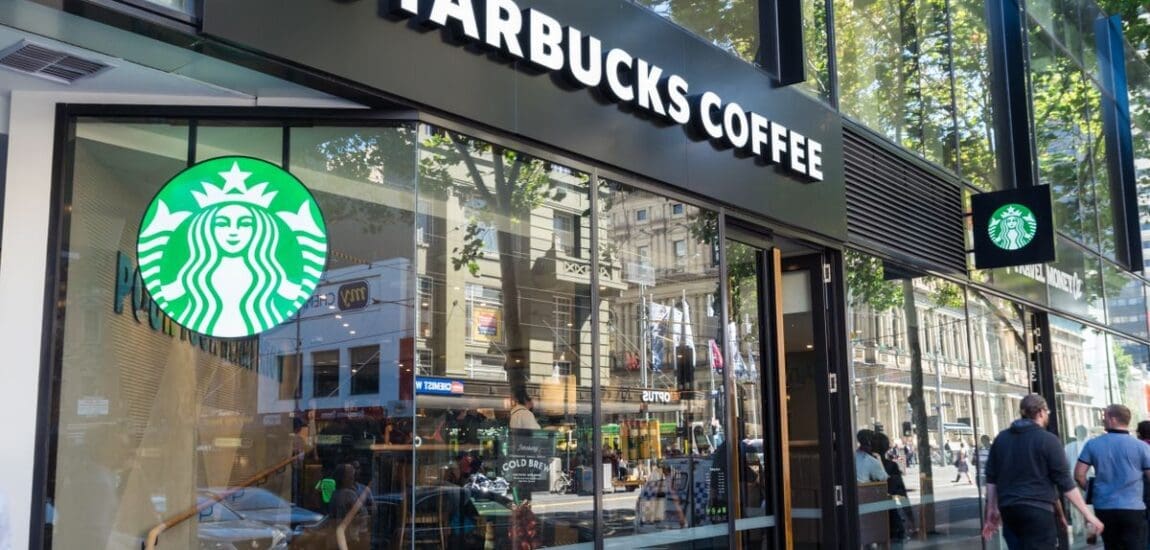 Megy a kávébizinisz a Starbucksnál, de a profit visszaesett