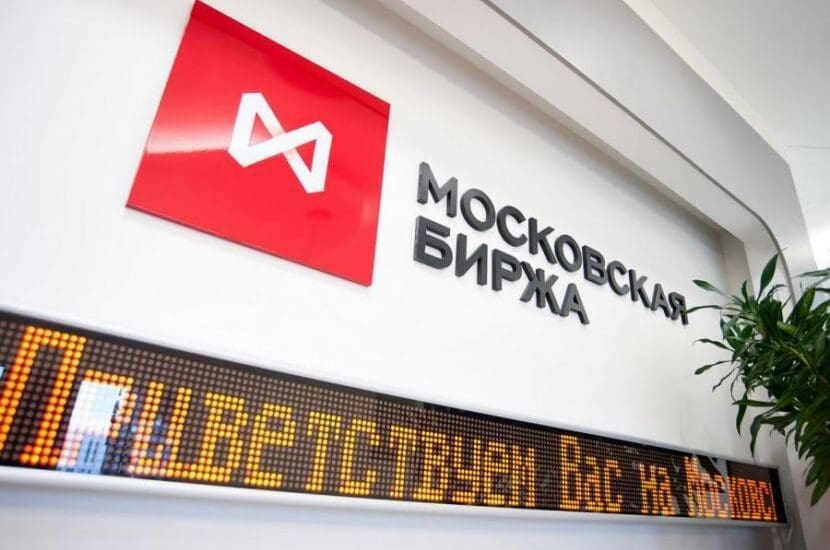 Moszkva új tőzsdei őrületbe kezd – Hétvégi kereskedés: aranybánya vagy csapda?