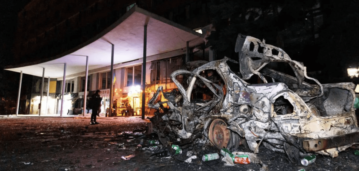 Brutális dróntámadás Ukrajnában – Lelőttek 65 orosz drónt, de Harkiv nem úszta meg, halálos áldozatok a romok alatt