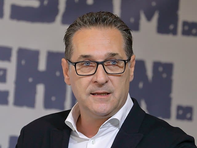Botrány a ,,Szabadok” körül – Lehet, hogy dutyi lesz a vége?