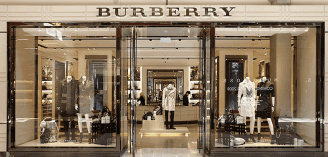 Kimagasló negyedévet zárt a Burberry – A profit 19 millió és ismét nőnek a kínai eladások
