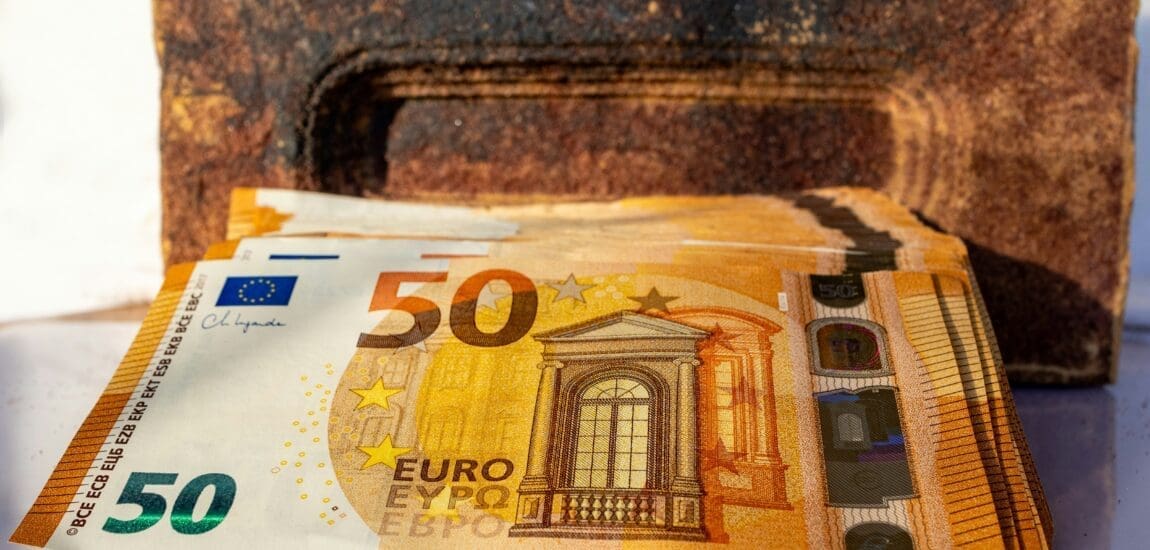Felesleges volt a pánik– Nem vonják be az 50 eurósokat Európában