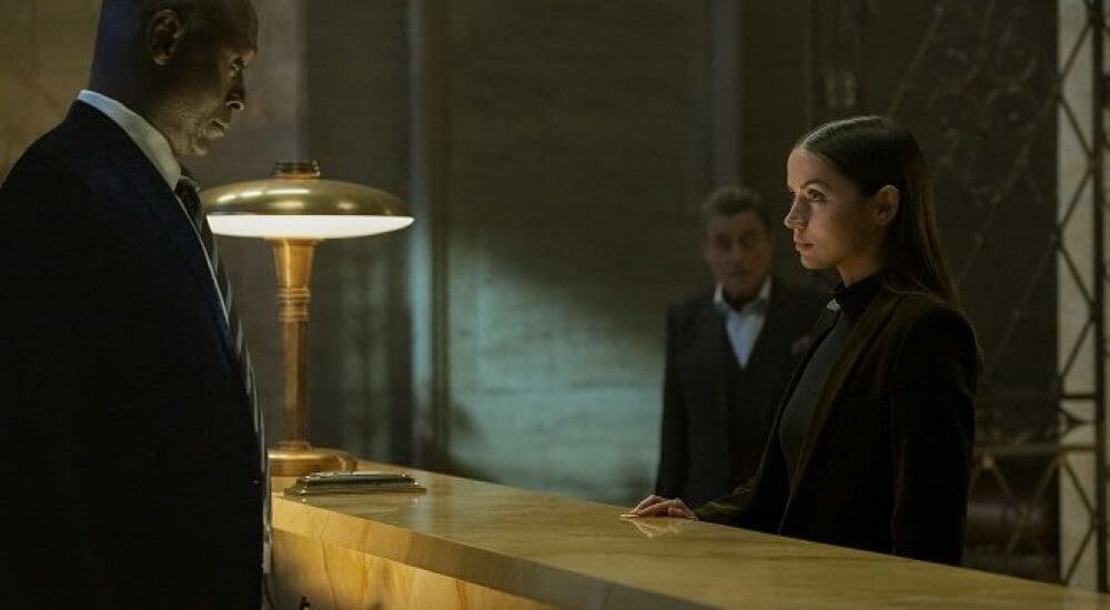 John Wick trónkövetelője, egy szexi francia stewardess és az új Jóbarátok – Itt a heti filmajánlónk