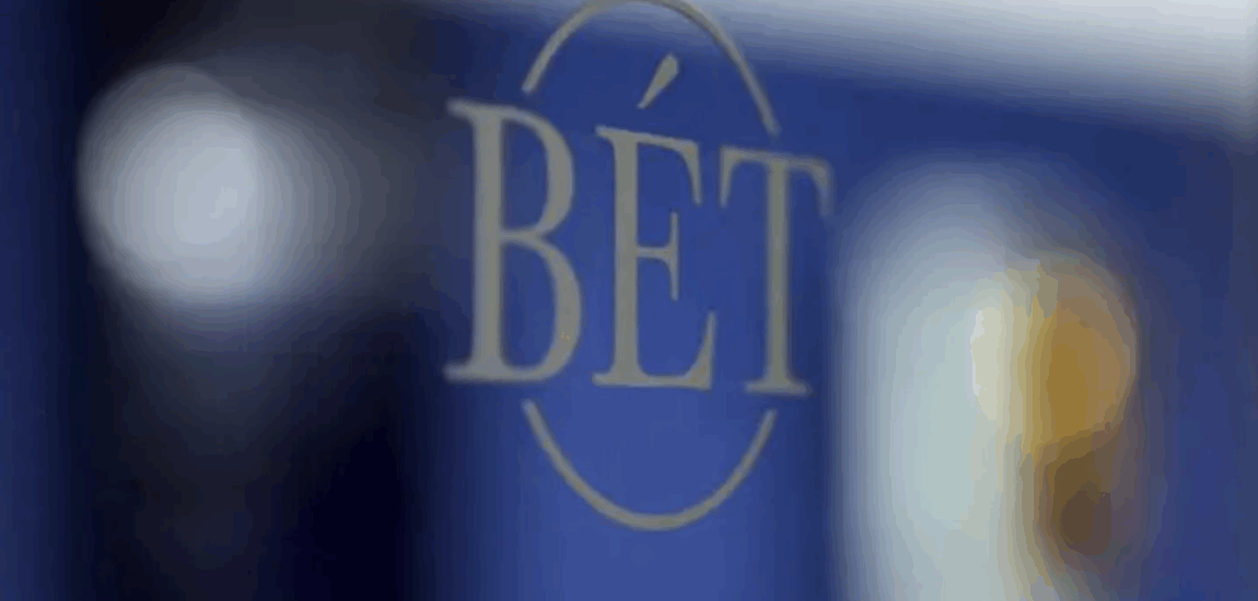 Tőzsdenyitás Április 17. – A BUX zöldben kezdett, a részvények pluszban állnak, az OPUS gyengült