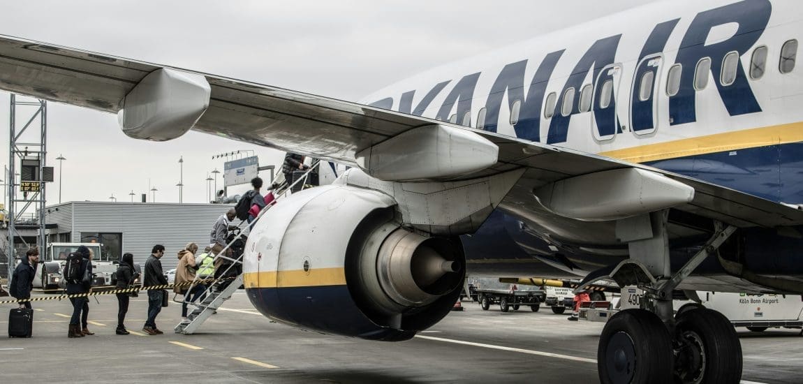 Itt a Ryanair újabb pénzlehúzása? – Bónusszal jutalmazzák a túlsúlyos csomagok lebuktatóit