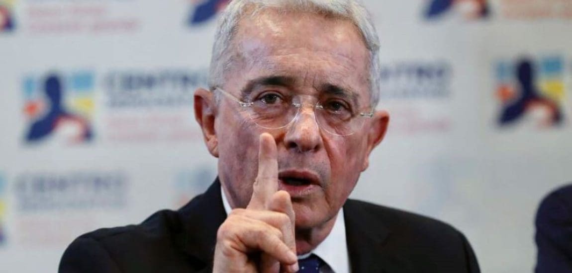 Tizenkét év házi őrizetben a kolumbiai Álvaro Uribe