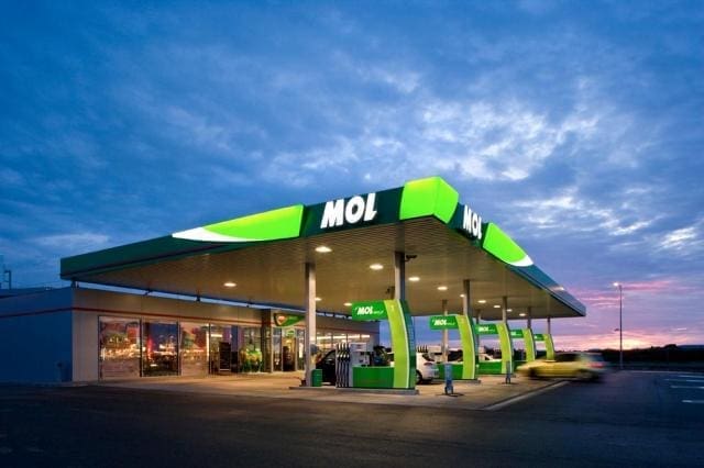 Jövésmenés a Mol szlovákiai leánynál