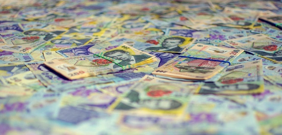 Rekordkamat Romániában – Megéri 10 évre lekötni a pénzt 6,5 százalékért?