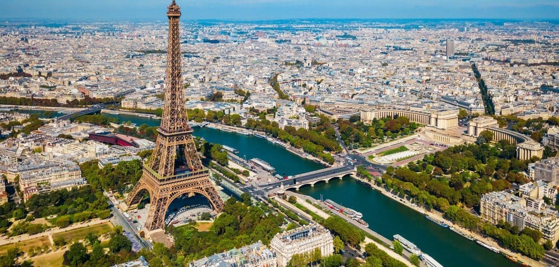 Hajótörés árnyékában – Csak egy csoda mentheti meg a francia kormányt?