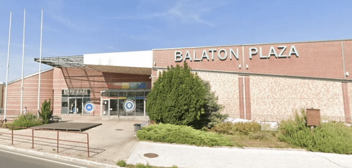 Teljesen megújult a Balaton Plaza – Zöldenergia a tetőn, új belső terekkel korszerűsített az Indotek Group