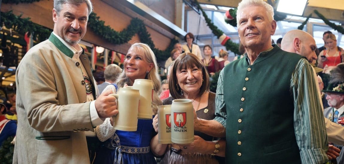 Oktoberfest 2025 – Orrvérzésig folyik a sör a sokezres sátrakban