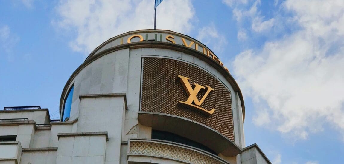 Zuhanó árfolyamok a luxuspiacon – Gyengébb eredményekkel zárt az LVMH