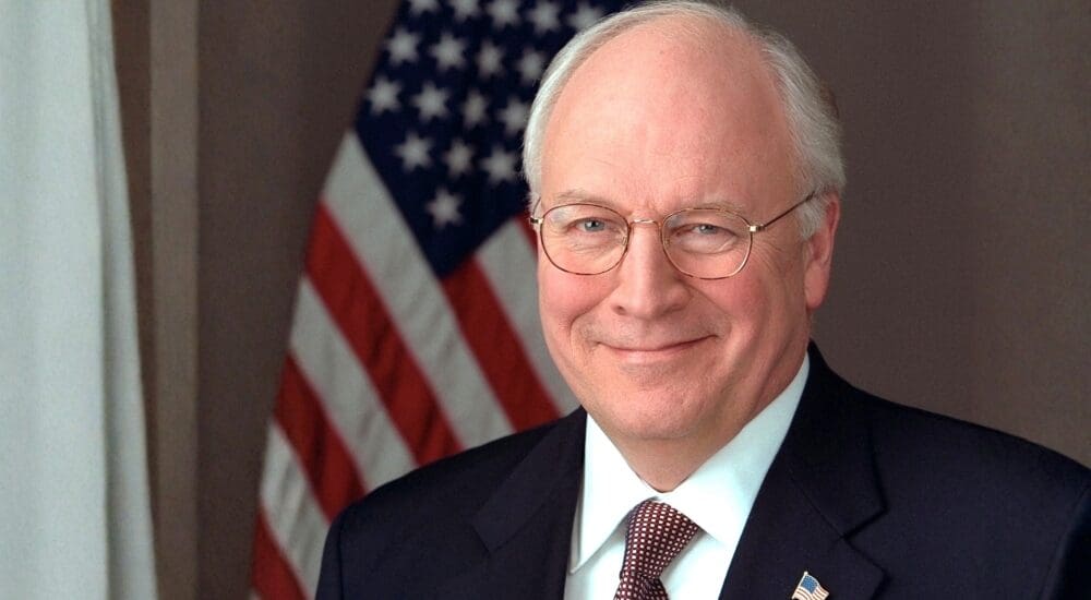 Öt szívroam után – Meghalt az amerikai politika Darth Vadere