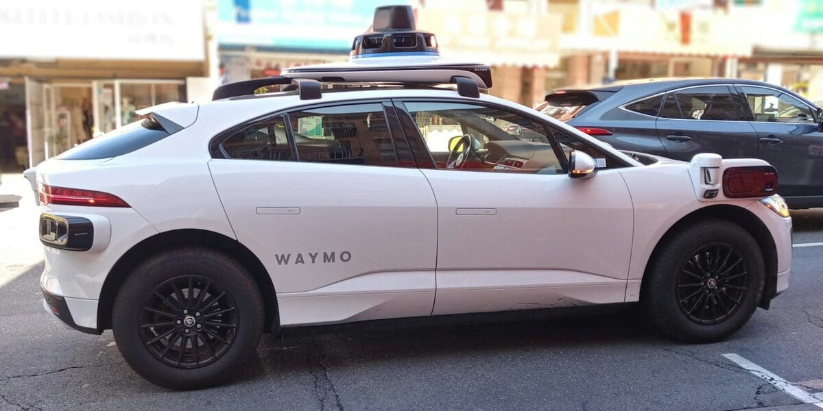 Egy áramszünet is elegendő – Káoszba fulladt a robotaxi közlekedés San Franciscóban