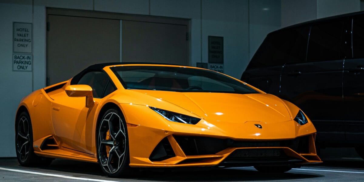 A Lamborghini győzött a bíróságon – Milliós bukás lett a domainháború vége