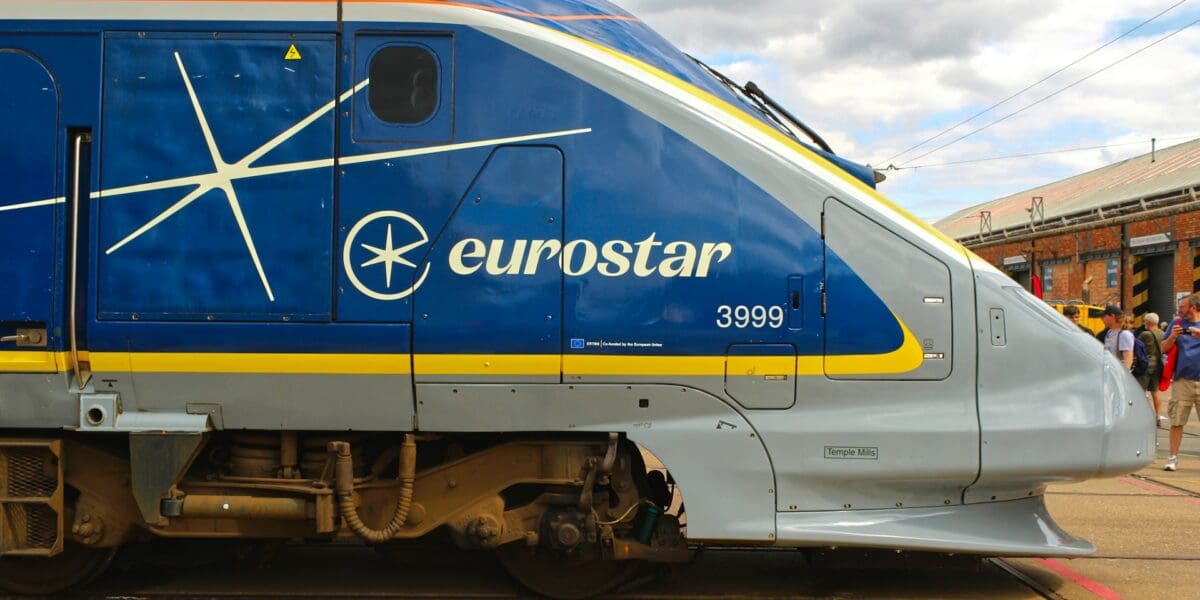 Mi történt a Csatorna-alagútban? – Megbénult az Eurostar, utasok ezrei rekedtek az állomásokon