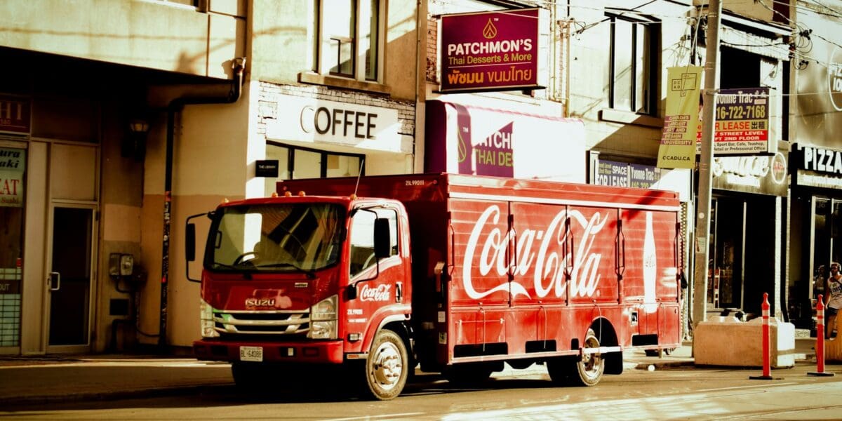 Vajon megveszik a Costa Coffee-t két milliárdért? – A Coca-Cola küzd a kávécég megmentéséért