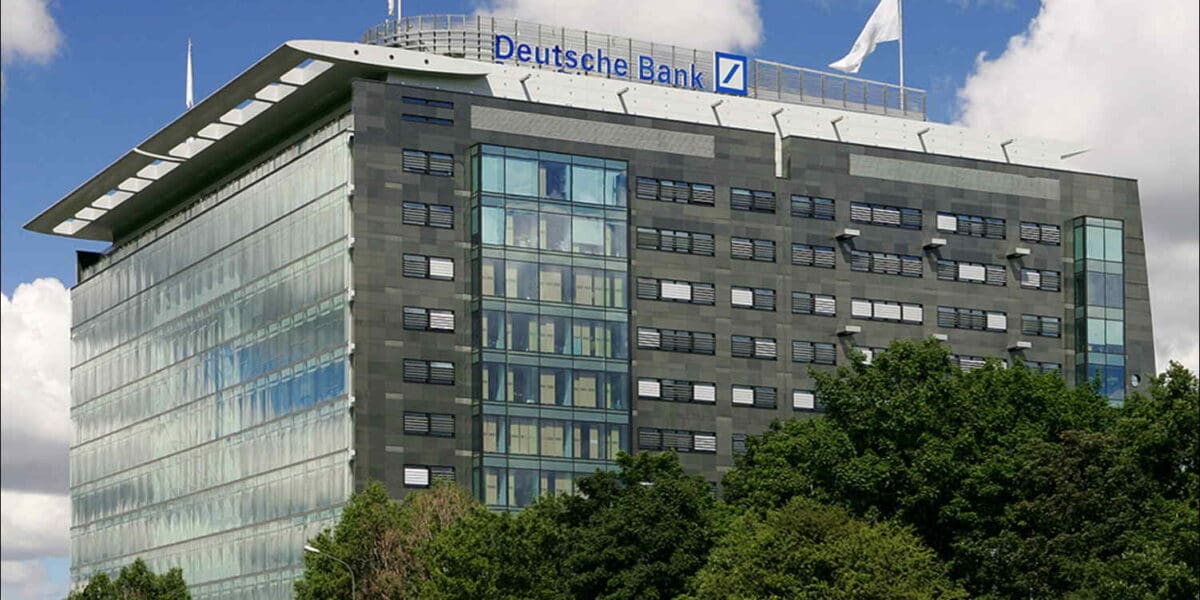 Közel 100 fiók bezárását tervezi a Deutsche Bank – Jön az MI-alapú digitális ügyintézés?