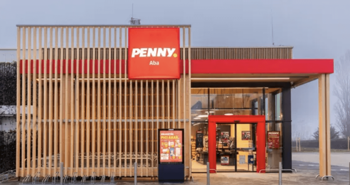 Jön a fizetésemelés a Pennynél is – Átlagosan 8 és 6 százalékkal nőnek a bérek, bővül a juttatási csomag