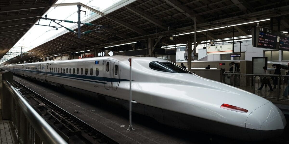 Japán építi a világ leggyorsabb vonatát – Lesz Európában is 600 km/órás szuperexpressz?