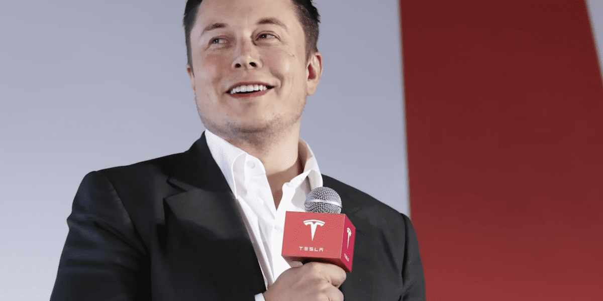 Egy üzlet, ami mindent átrendezett – 800 milliárd dolláros sávba került Elon Musk vagyona