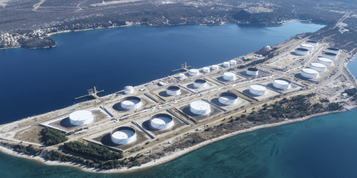 A Barátság kiesése után hét tanker olaj érkezik – De marad a Mol és Janaf kapacitásvitája