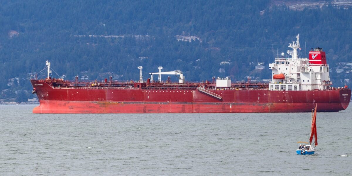 Durva lépésre készül Szaúd-Arábia – Megfelezheti a kínai olajexportot