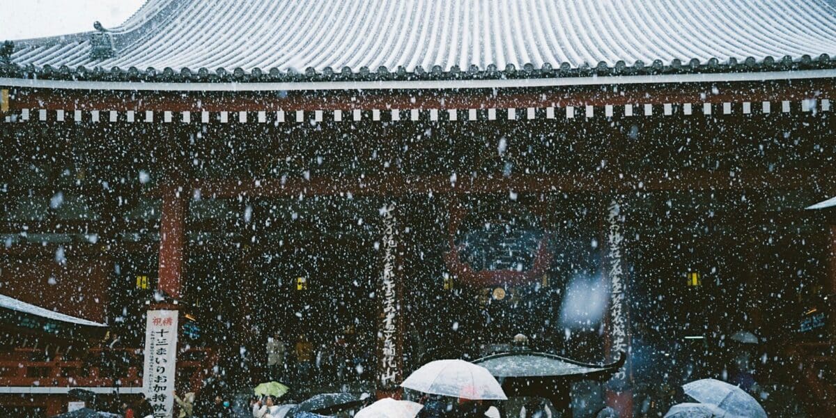 Hóviharban tartották a japán választást: győzött Sanae Takaichi kormánya