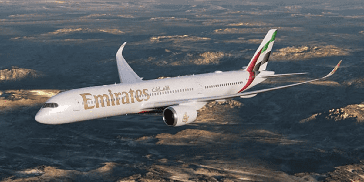 Újraindul a légiforgalom Dubajban – Az Emirates több mint 100 járatot indít