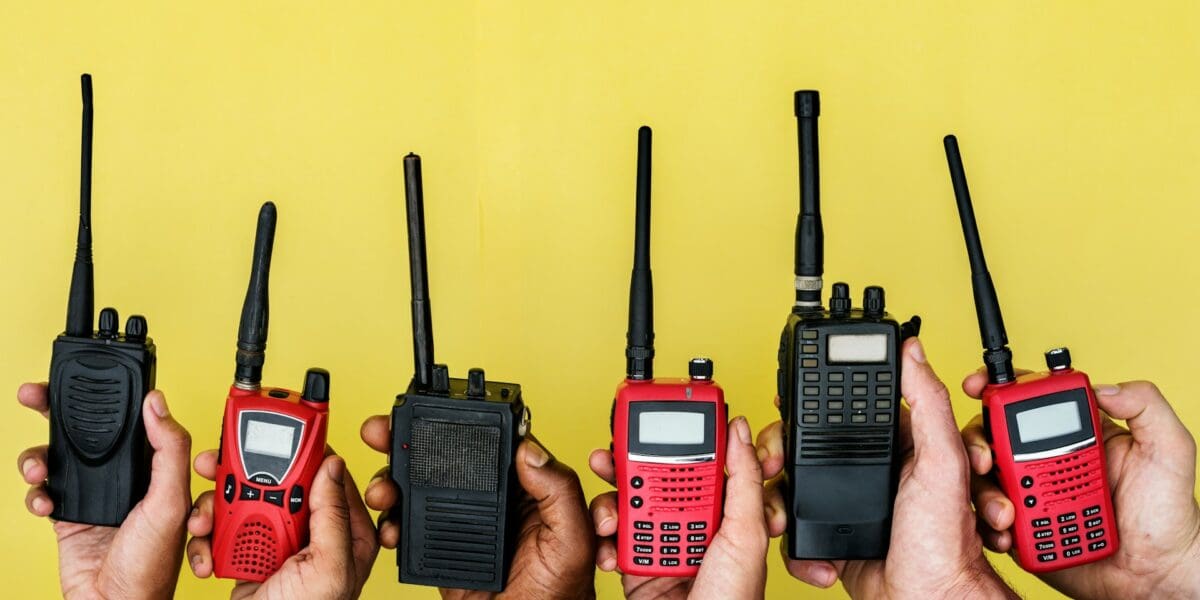 Oroszország lekapcsolja az internetet? –Moszkvában walkie-talkie-k vesznek a lakosok a leállások miatt