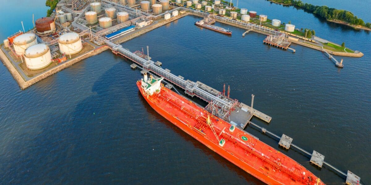 Dróntámadás után leállt az LNG-termelés Katarban – 50 százalékkal ugrottak a gázárak Európában