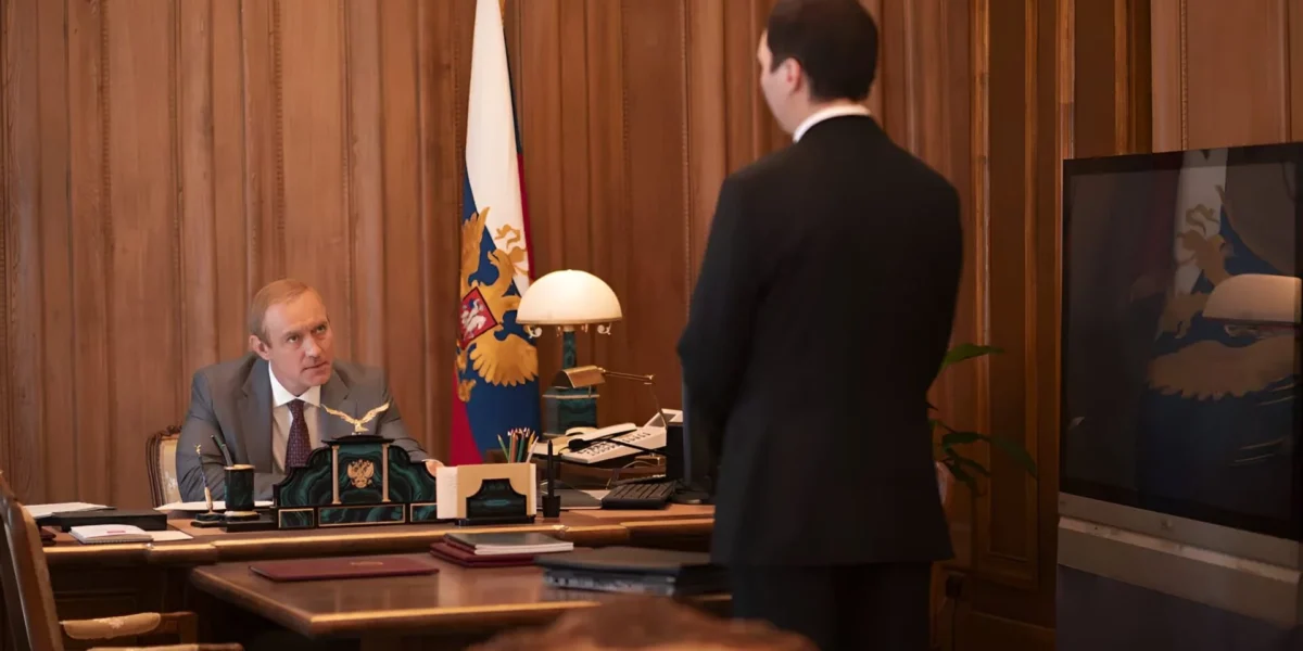 Filmajánlónkban Jude Law Putyin világába visz, Kurt Russell és Michelle Pfeiffer a The Madisonban gyászol