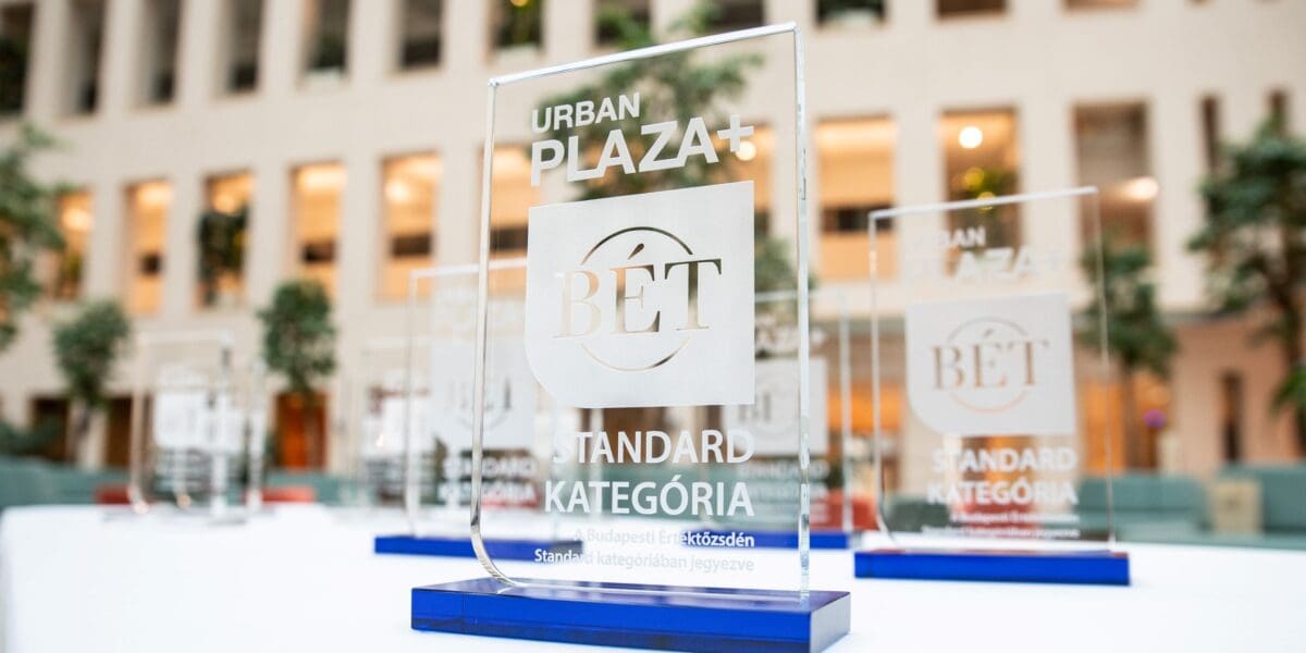Új ingatlanbefektetési társaság érkezett a BÉT-re – Csengetéssel debütált az Urban Plaza Plus